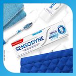 Sensodyne-Repair-E-Protect-Pasta-De-Dente-Reparacao-Para-Dentes--Sensiveis-Com-Tecnologia-Novamin